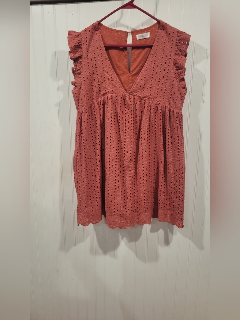 vestique Rose Eyelet V-Neck Flutter Romper .has Shorts Made Into It .